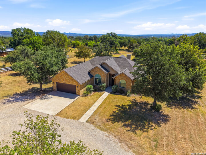 Property Photo: 300 Verde Hills Dr TX 78010