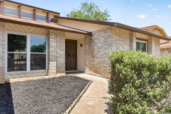 Property Photo: 1031 Bay Horse Dr TX 78245