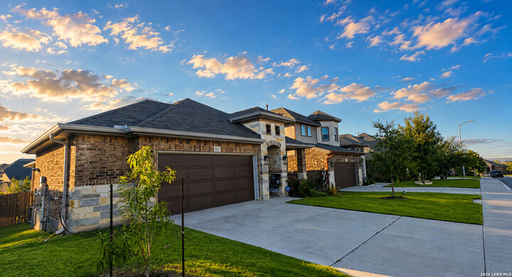 Property Photo: 6923 Comanche View TX 78233