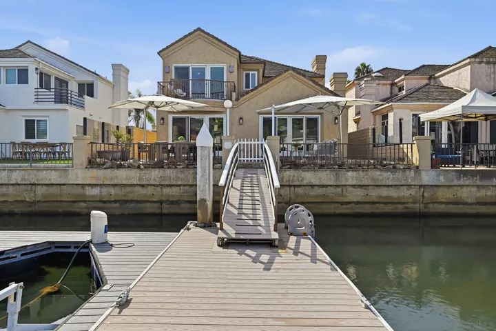 Property Photo:  48 Spinnaker Way  CA 92118 