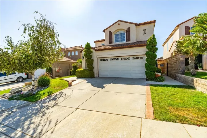 Property Photo: 27648 Elk Ridge CA 91384
