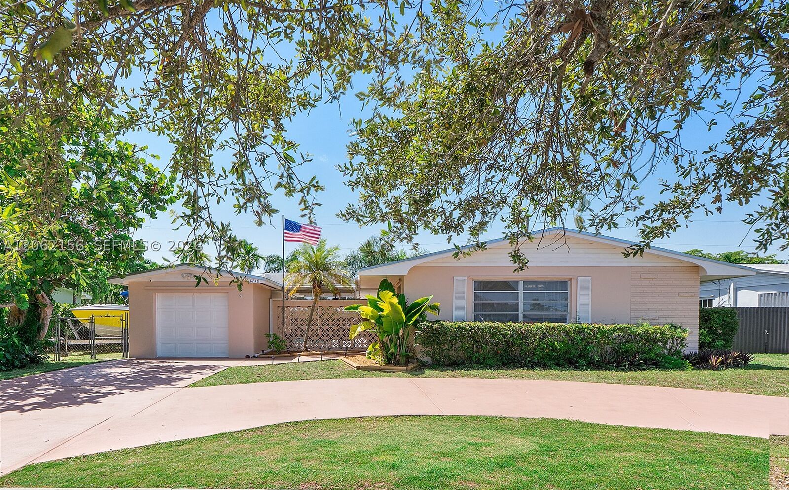 Property Photo: 8740 SW 191st St FL 33157
