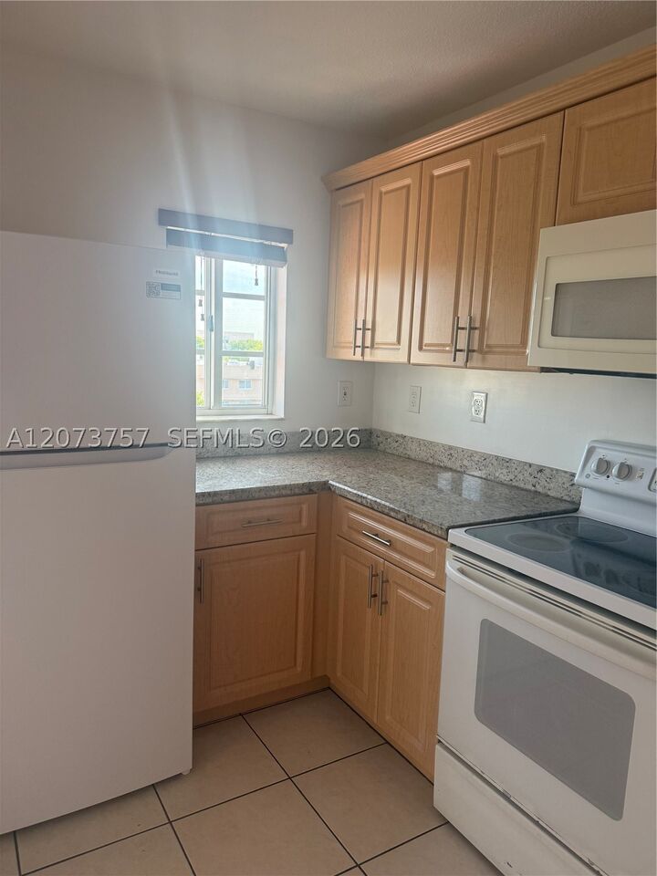 Property Photo:  21 E 3rd St 507  FL 33010 