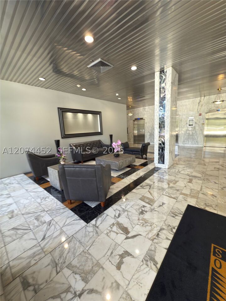 Property Photo:  3675 N Country Club Dr 109  FL 33180 