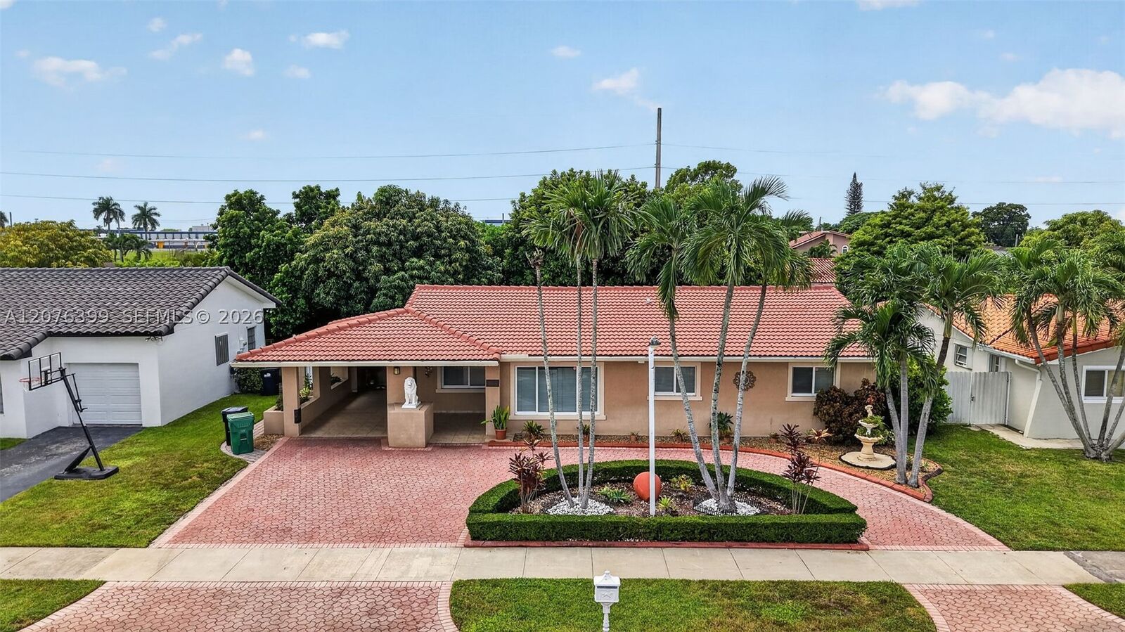 Property Photo:  8936 SW 11th St  FL 33174 