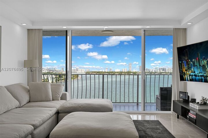 Property Photo: 7601 E Treasure Dr 1419 FL 33141