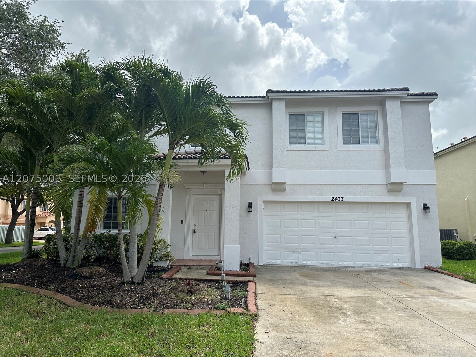 Property Photo: 2403 SW 106th Ave FL 33025