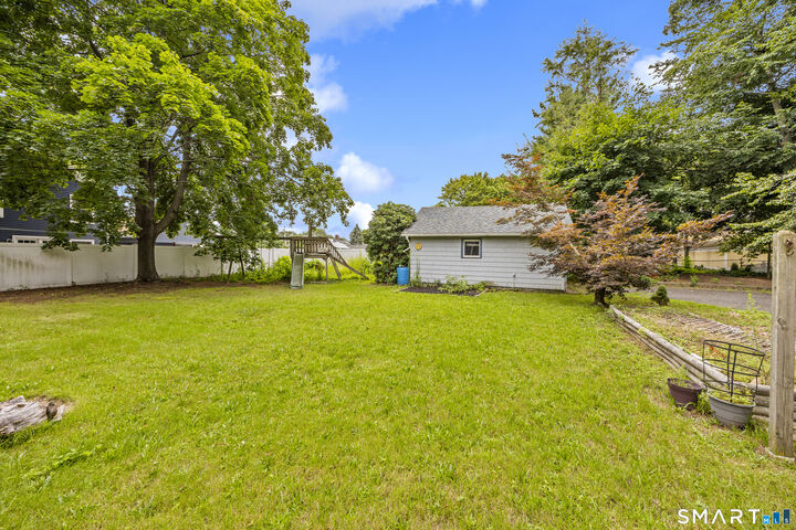 Property Photo: 34 Clintonville Road CT 06473