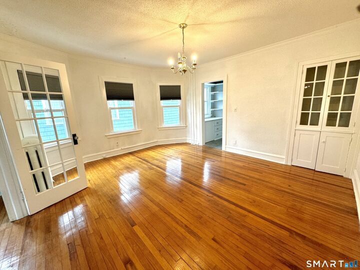 Property Photo:  144 Maplewood Avenue  CT 06119 