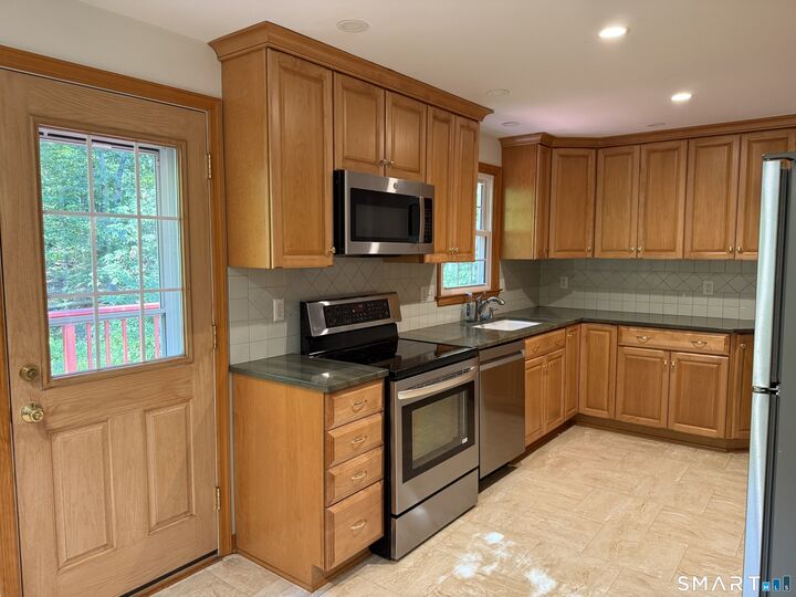 Property Photo: 19 Greenwood Lane CT 06484