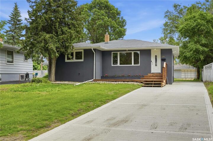Property Photo:  2819 Montreal Crescent  SK S4P 2W6 