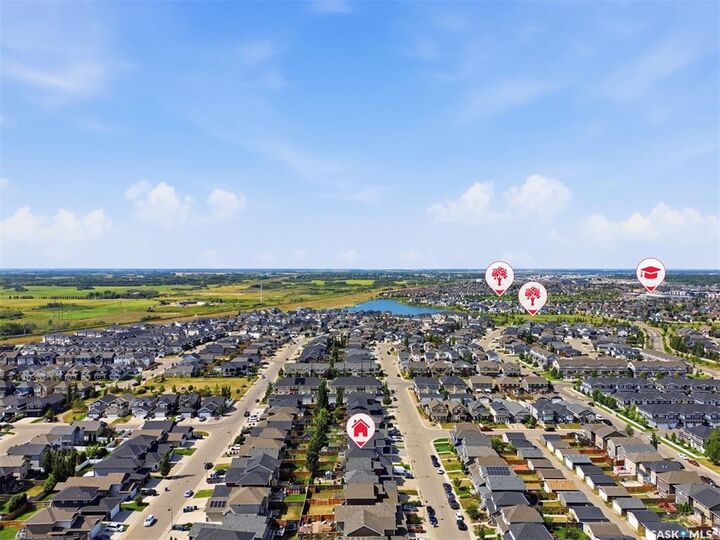 Property Photo:  451 Veltkamp Crescent  SK S7T 0S1 