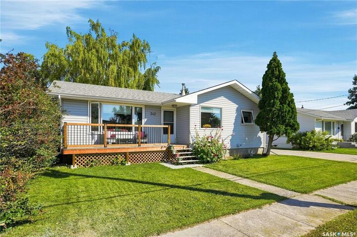 Property Photo:  342 Aspon Avenue  SK S0K 0C0 