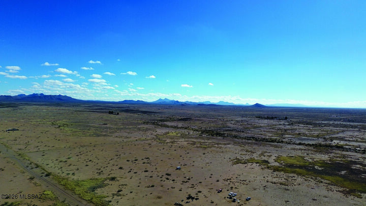 Property Photo:  5 Acres Ee Ranch Road 353  AZ 85617 
