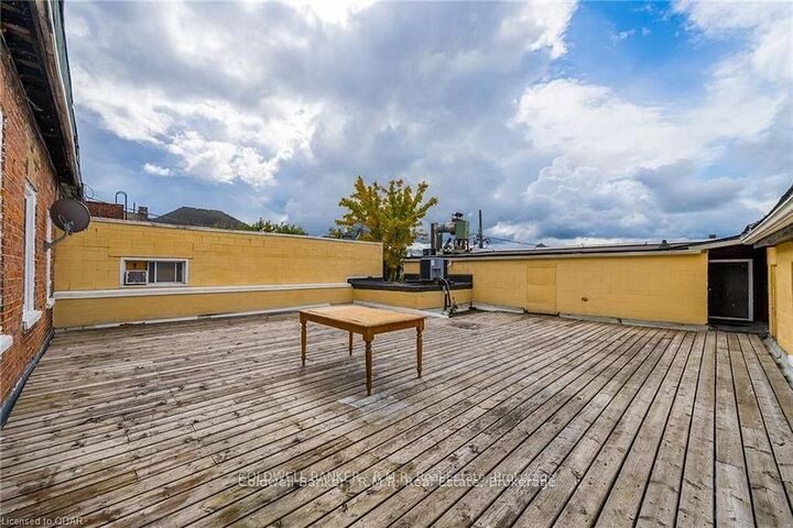 Property Photo:  47 William Street N 3  ON K9V 3Z9 