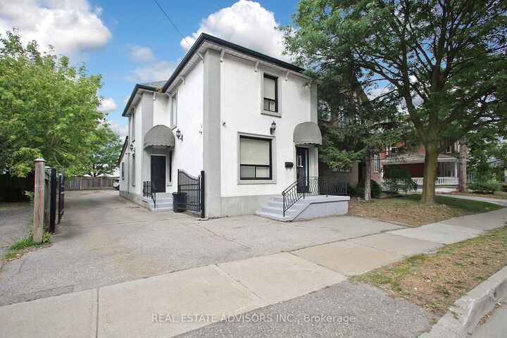 Property Photo: 7924 Kipling Avenue ON L4L 1Z5