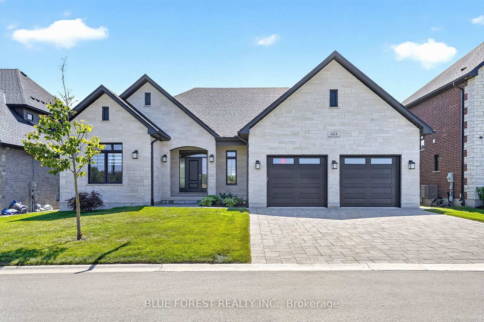 Property Photo: 424 Warner Terrace ON N6G 0E6