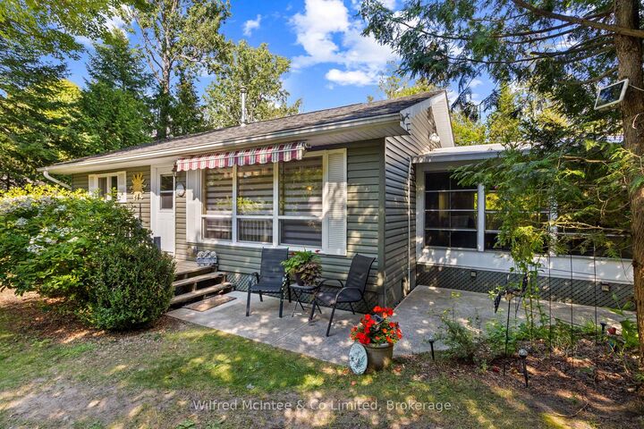 Property Photo: 32 Mohawk Drive ON N0H 2L0
