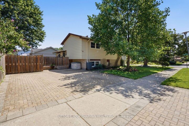 Property Photo:  99 Inverary Crescent  ON N6G 3L7 