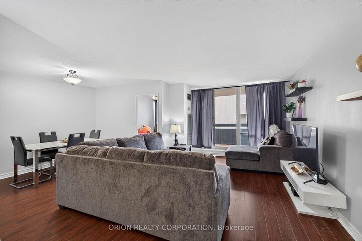 Property Photo:  362 The East Mall N/A 309  ON M9B 6C4 