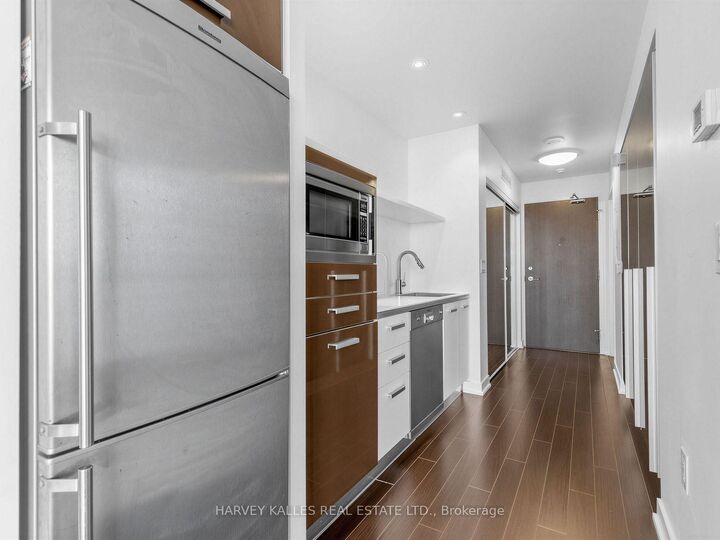 Property Photo: 38 Dan Leckie Way 3002 ON M5V 2V6