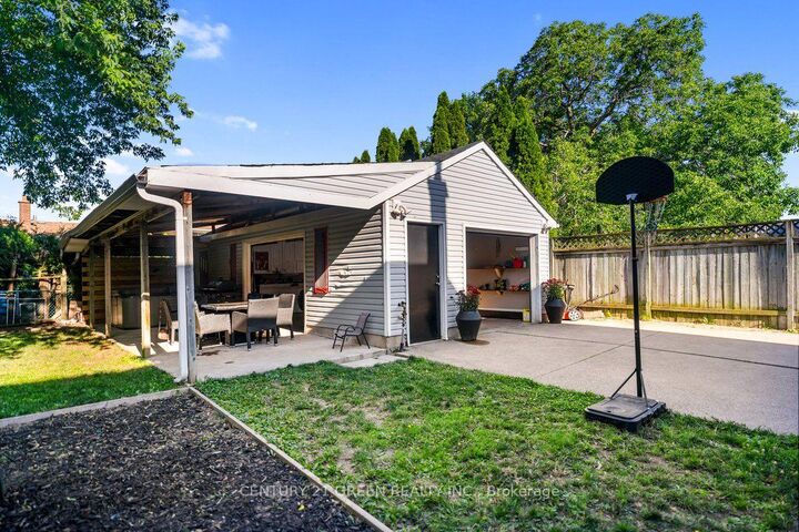 Photo de la propriété:  506 Niagara St Street  ON L2M 3P5 