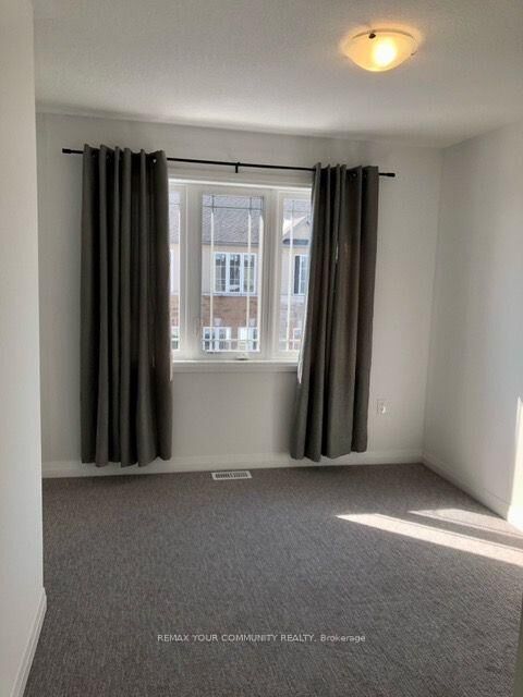 Property Photo:  43 Laguna Village Crescent N  ON L0R 1P0 
