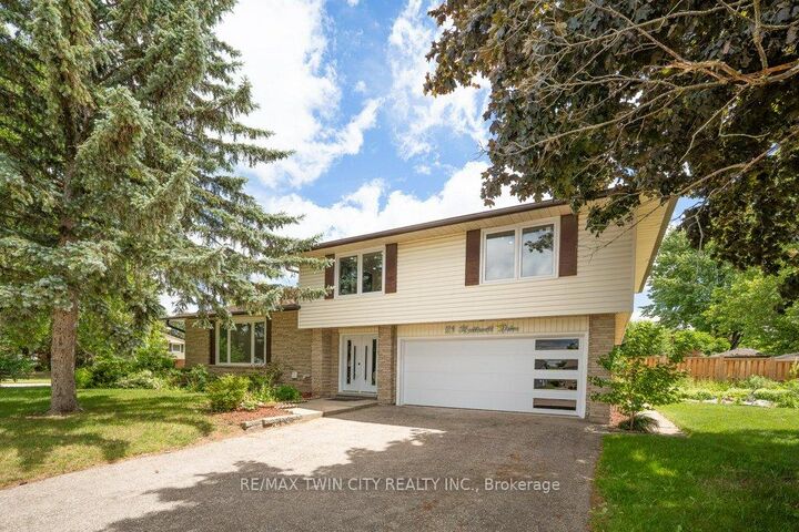 21 Halliwell Drive — photo 1
