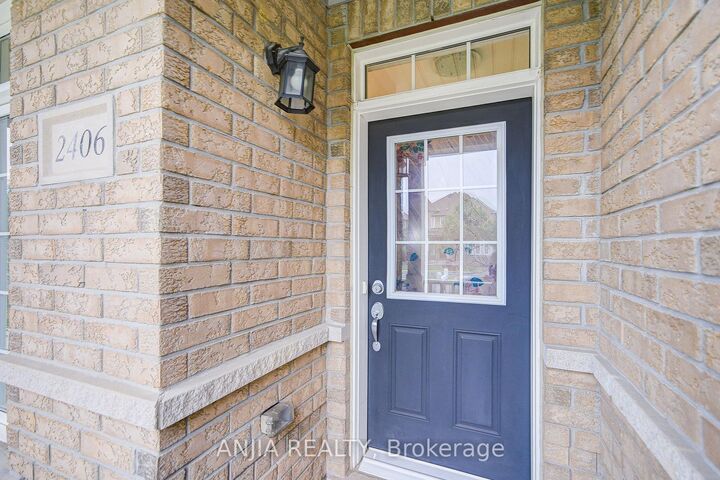 Property Photo: 2406 Bur Oak Avenue ON L6E 1K7