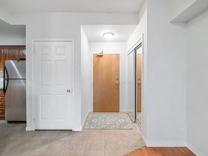 1 Maison Parc Court 215 — photo 1