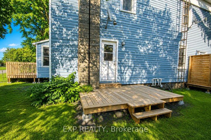 Property Photo:  3 Bergin Street A  ON K0C 1K0 