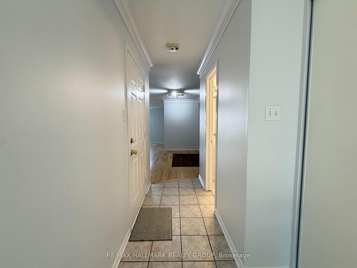 Property Photo:  230 Westvalley Private  ON K1V 2B5 