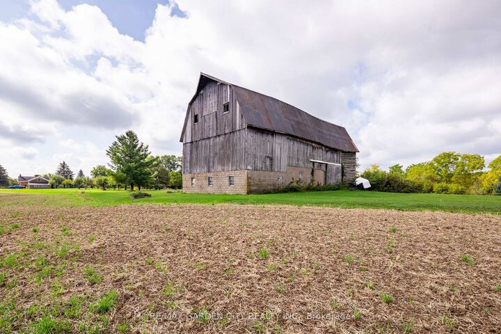 Property Photo: 2432 Seburn Road ON L0S 1E6