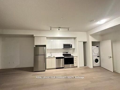 Property Photo:  859 The Queensway N/A 207  ON M8Z 1N8 