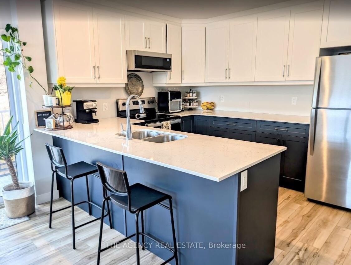 Property Photo:  100 Promenade Circle 401  ON L4J 7W7 