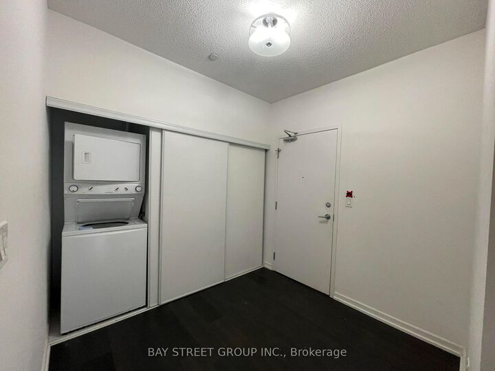 Property Photo: 66 Forest Manor Road 212 ON M2J 0B7