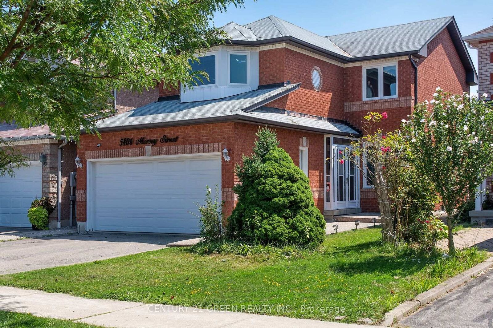 Property Photo: 5806 Mersey Street ON L5V 1V9