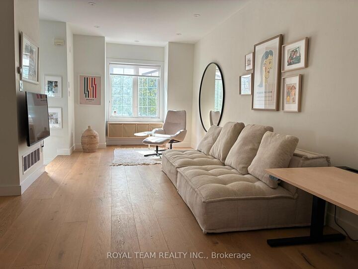 Property Photo:  510 Ellerslie Avenue  ON M2R 1C4 