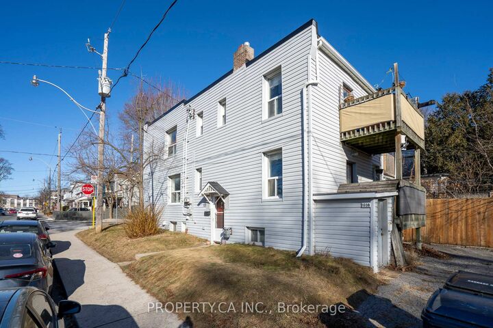 Property Photo:  133 Drayton Avenue  ON M4C 3L8 