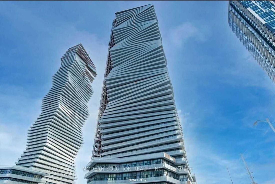 Property Photo:  3900 Confederation Parkway 224  ON L5B 0M3 