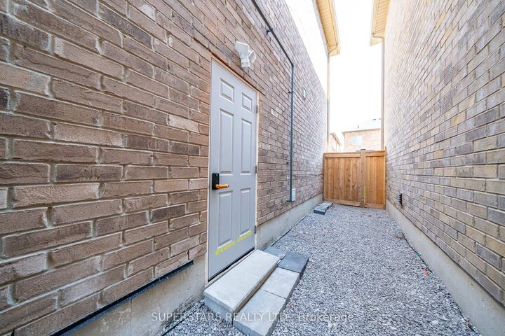 Photo de la propriété: 49 Birkett Way Basement ON L4A 4P7