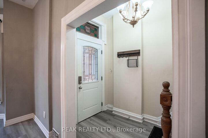 Property Photo:  127 East Avenue S  ON L8N 2T6 