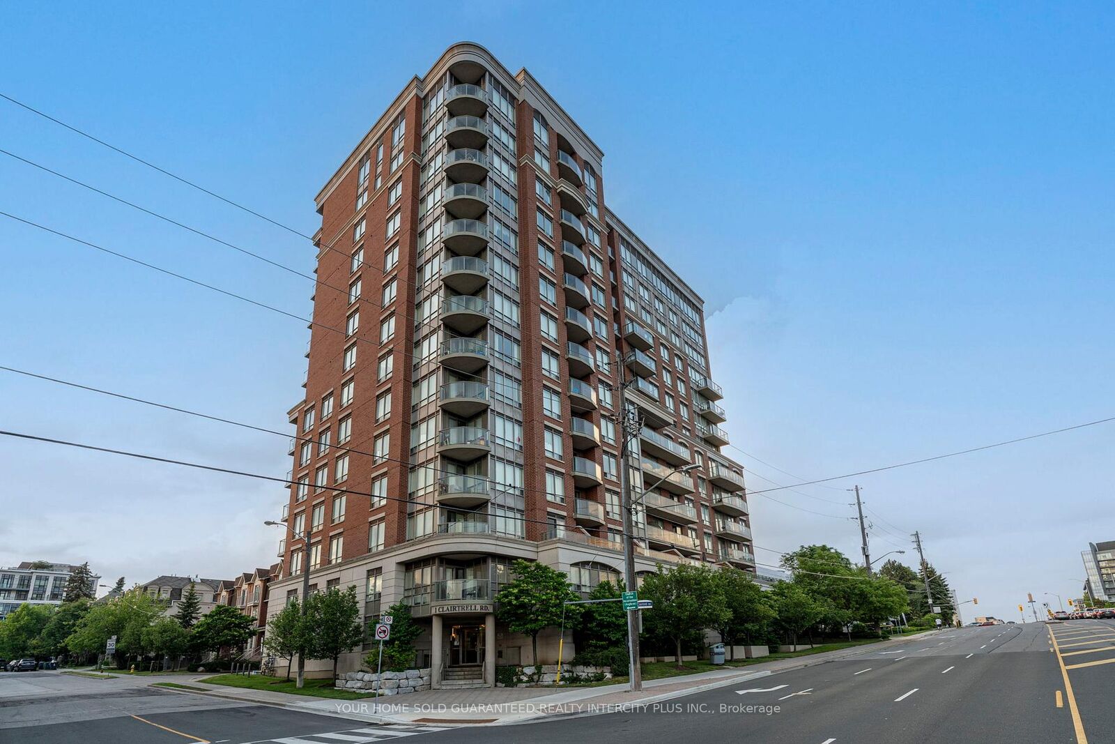 Property Photo: 1 Clairtrell Road 811 ON M2N 7H6