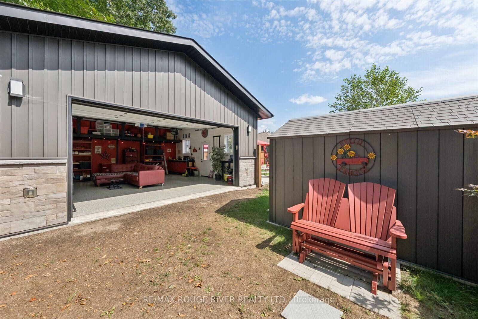 Property Photo: 25 Ambrosia Terrace ON K8V 0G7