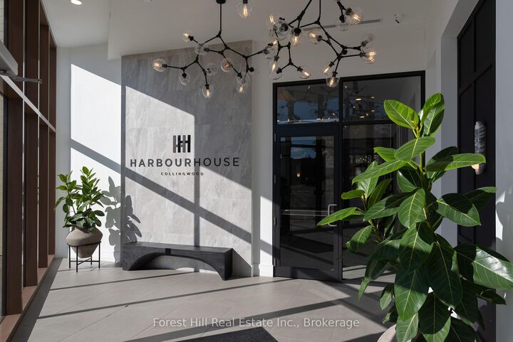 31 Huron Street 326 — photo 1