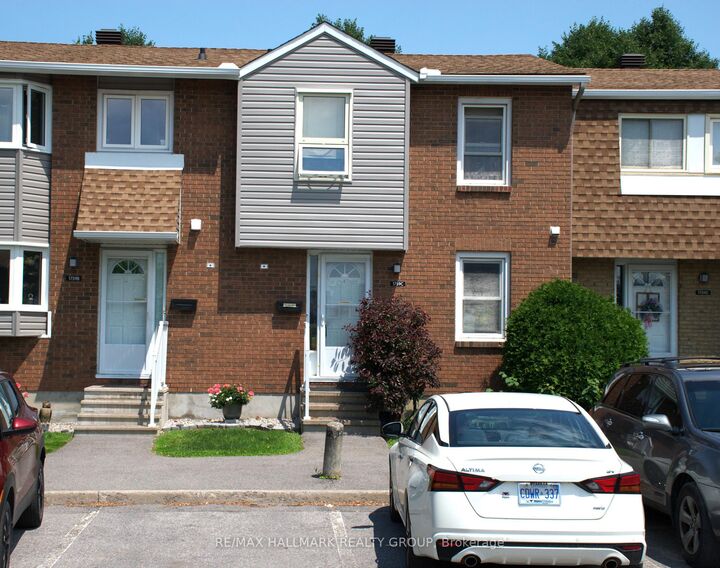 1759 Lamoureux Drive C — photo 1