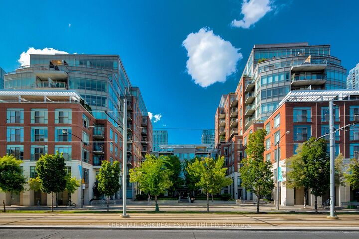 500 Queens Quay 318W — photo 1
