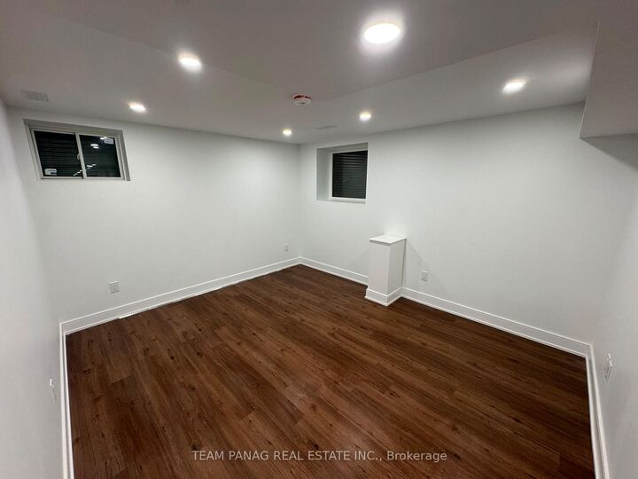 Property Photo:  88 Keppel Circle Lower  ON L7A 5K9 