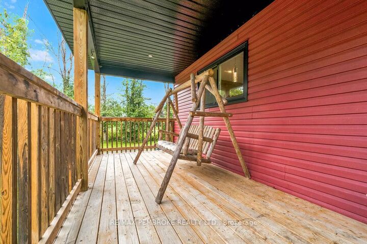 Property Photo:  407 Latimer Road  ON K0E 1W0 