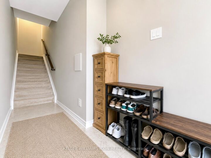 Property Photo:  581 Ozawa Private  ON K1K 4Z9 